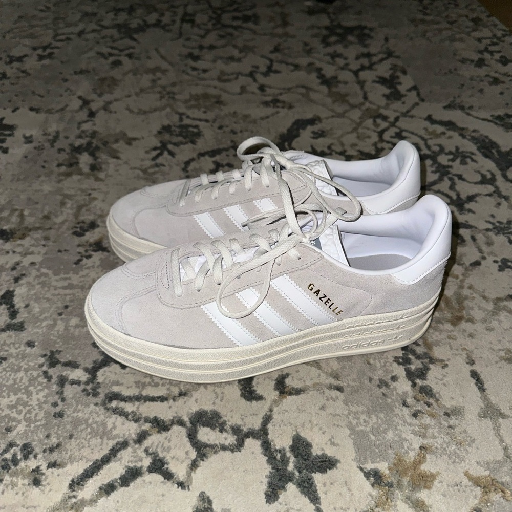 Adidas gazelle women’s bold shoes in light grey